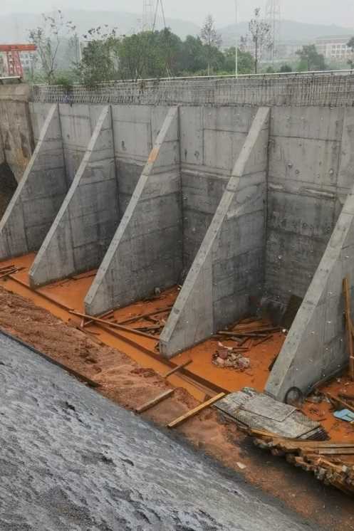 焦作解放区锚杆式挡土墙